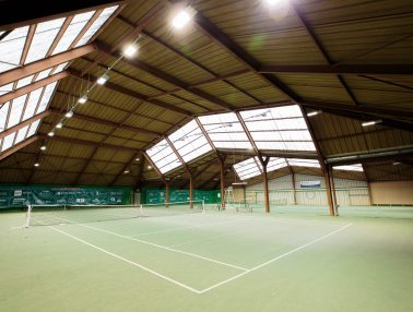 Courts de tennis couverts