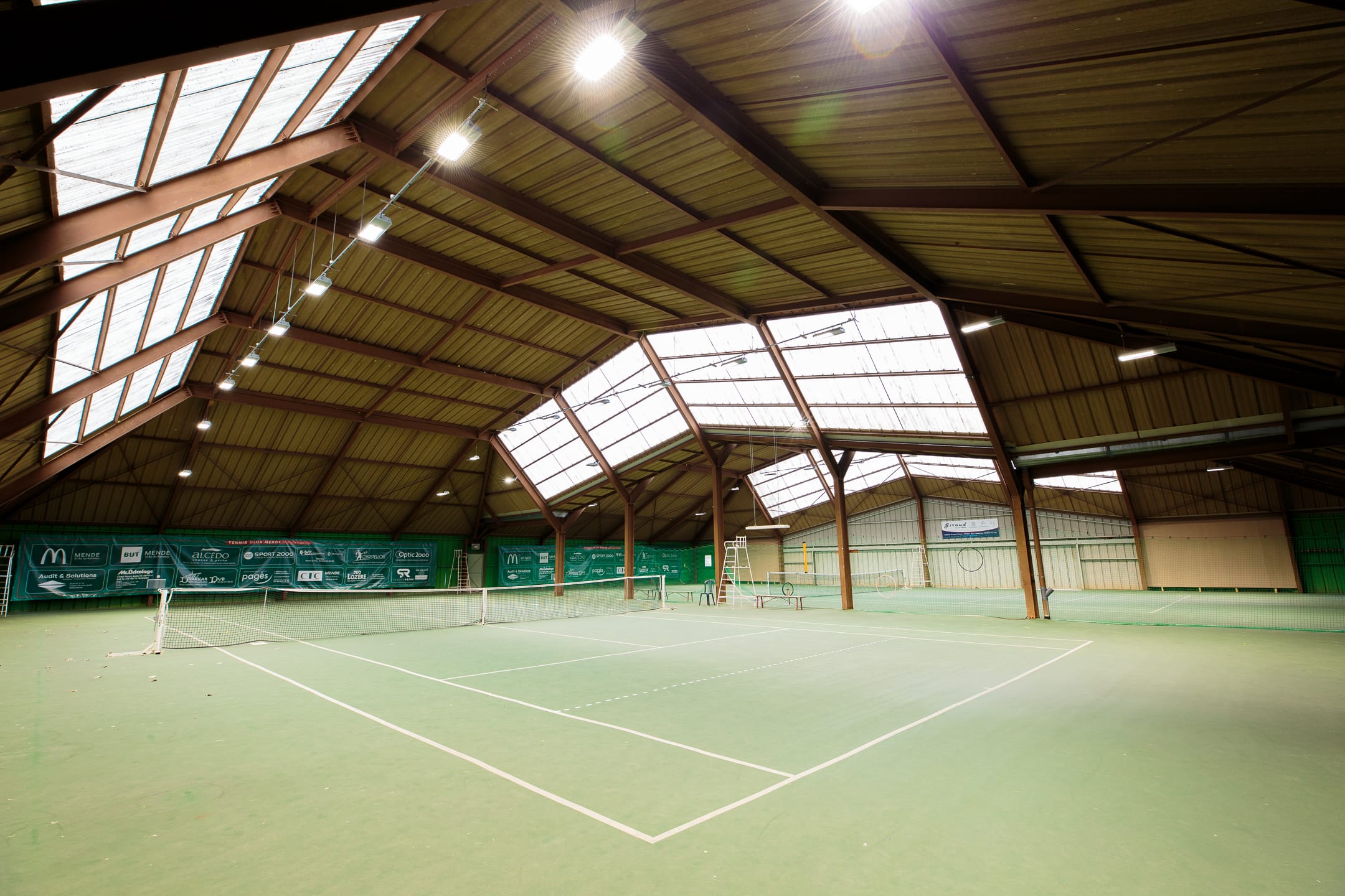 Courts de tennis couverts