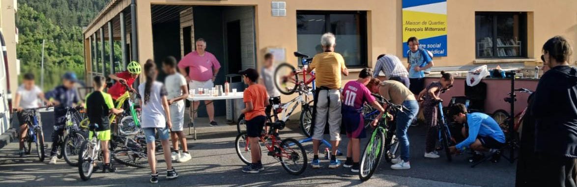 Image d'illustration de la page Des ateliers Café-brico vélo à la Maison de quartier François Mitterrand
